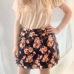☀️Forever 21 size Large floral skirt